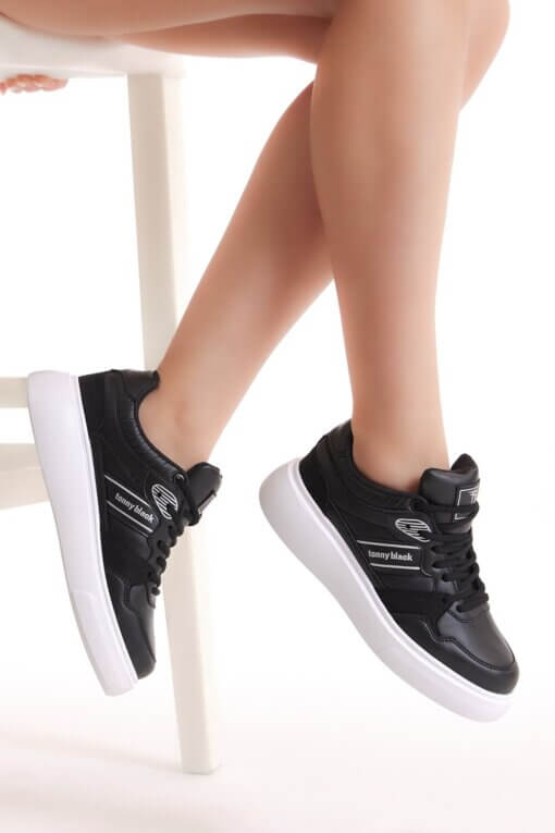 Kadın Siyah Beyaz Beyaz Siyah Poli Taban Yanı Şeritli Bağcıklı Sneaker